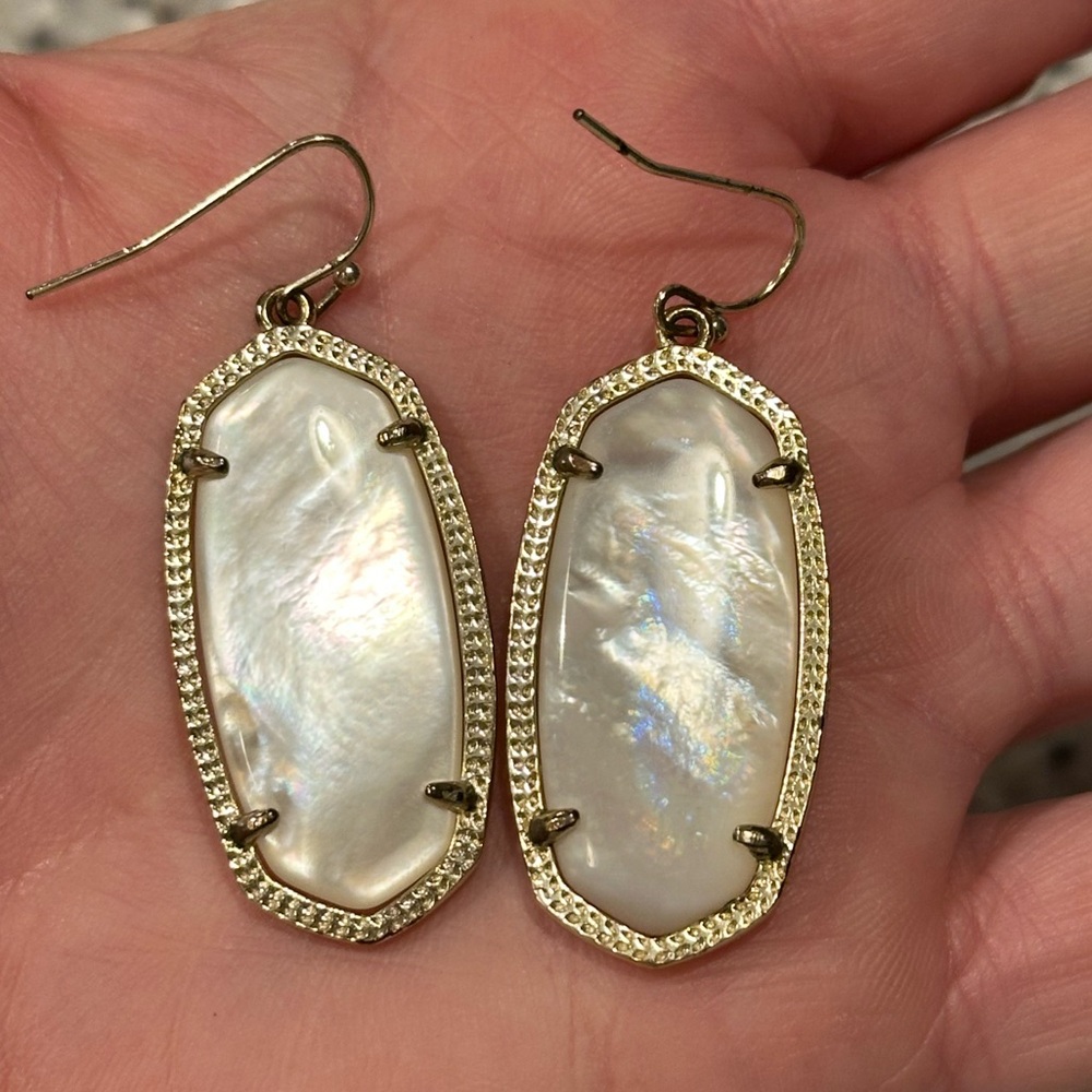 Kendra Scott Elle Gold Drop Earrings in Ivory Mother-of-Pearl